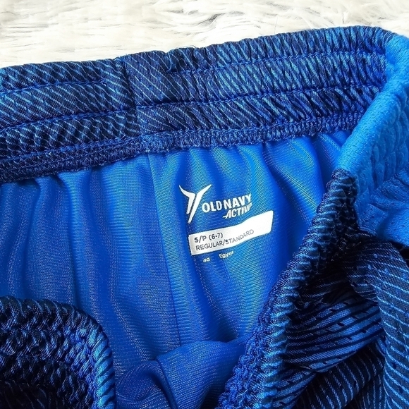 3 for $10 Old Navy Active Shorts Boy's size small (6-7) - Picture 2 of 5